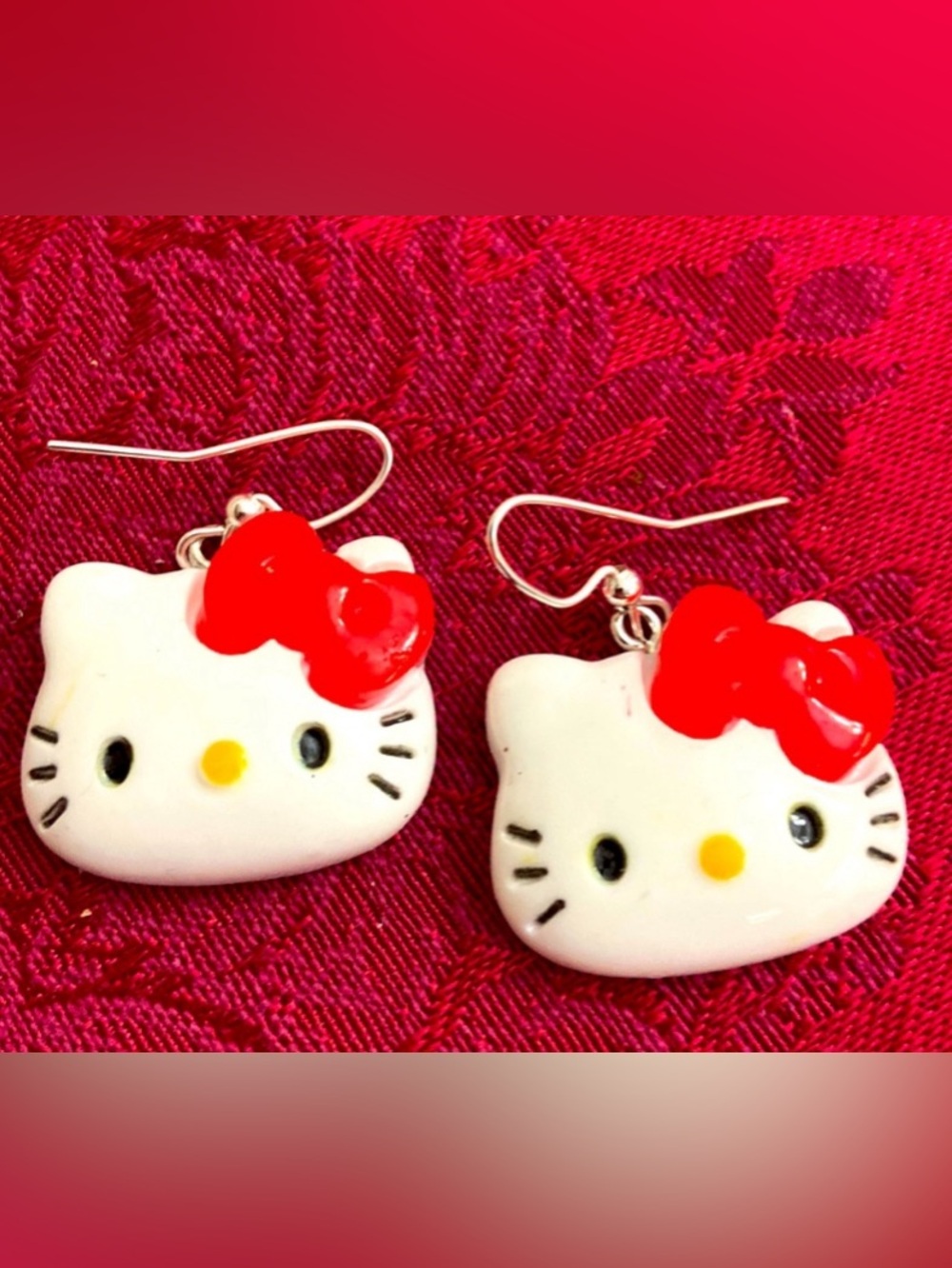 5/$10❤️❤️❤️NEW Hello Kitty Cats Earrings